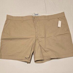 NWT Old Navy 6" inseam khaki shorts - 18